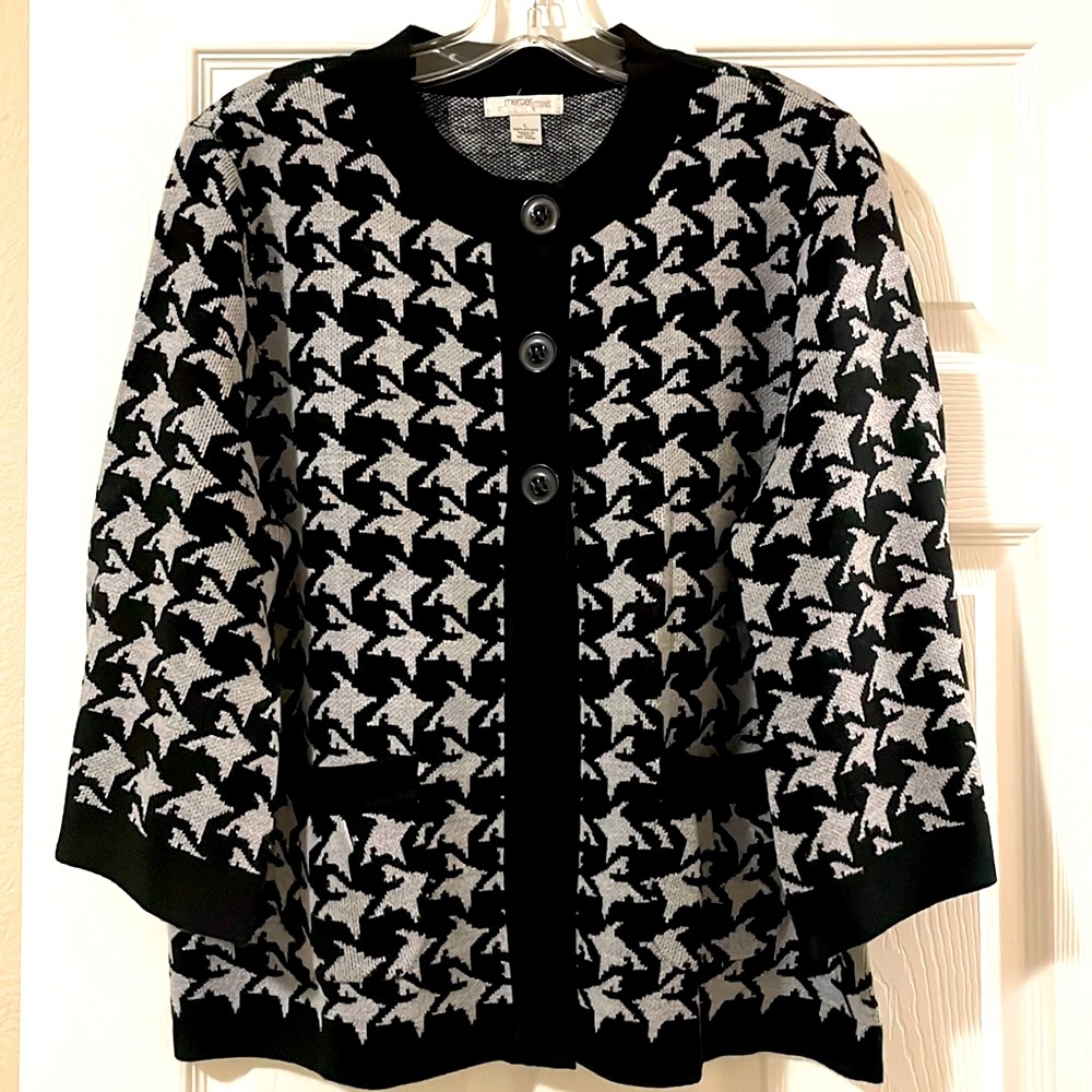 MERCER STREET STUDIO CARDIGAN SWEATER, HOUNDSTOOTH PATTERN, GRAY AND BLACK